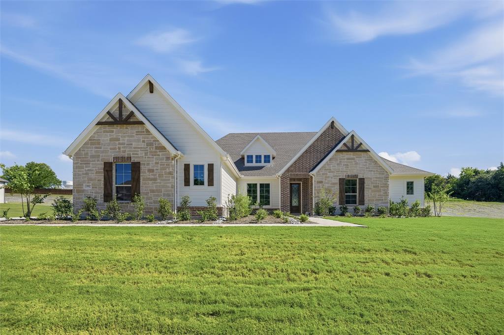 1002 Perrin Lane
