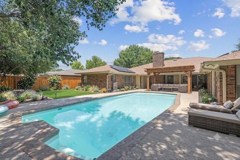 Photo of 1223 Heather Street, Grapevine, TX 76051 (MLS # 21342540)