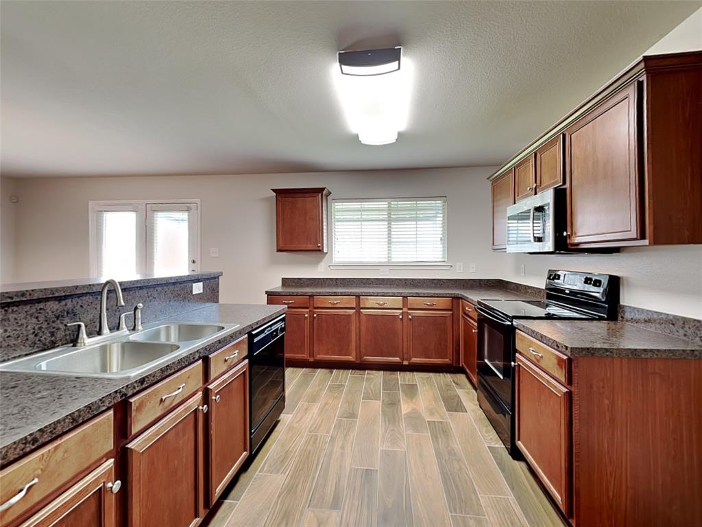 Mustang Creek Ph 2 - Residential Lease