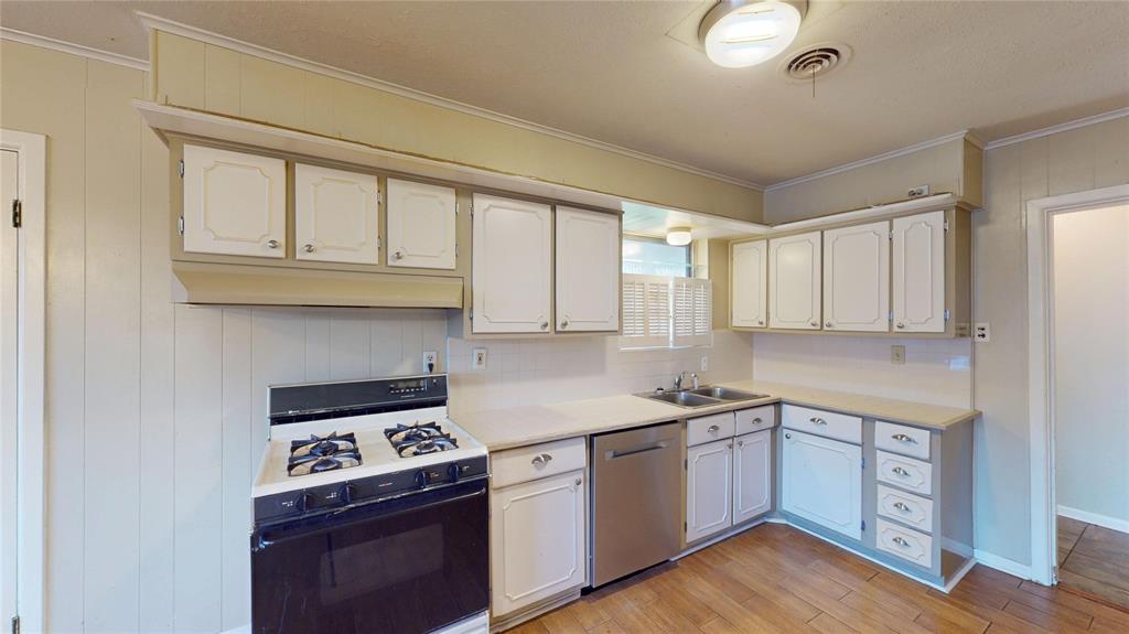 4936 Cockrell Avenue