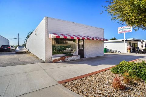 914 Halsell Street Bridgeport TX 76426