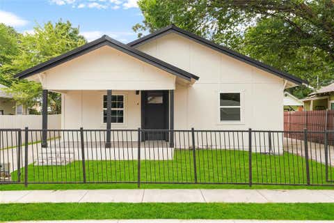 Photo of 2520 Dell Street, Fort Worth, TX 76111 (MLS # 21370537)