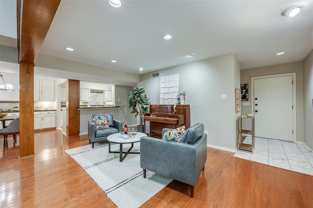 3713 Hulen Park Drive