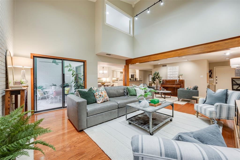 3713 Hulen Park Drive
