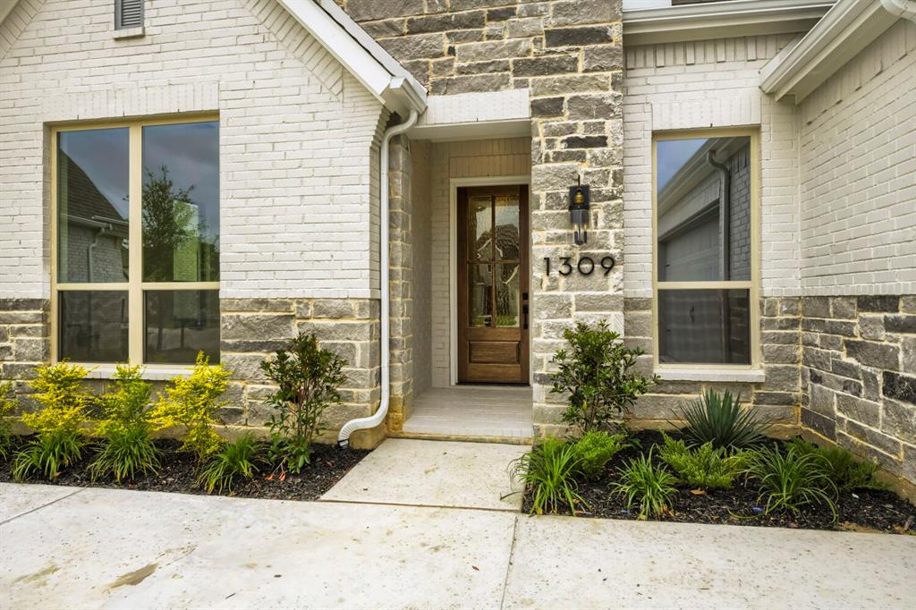 1309 Naples Court