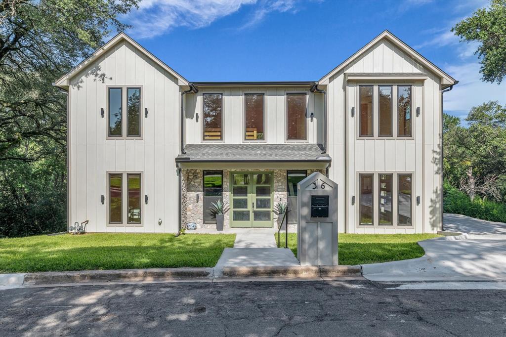 36 Carriage Square