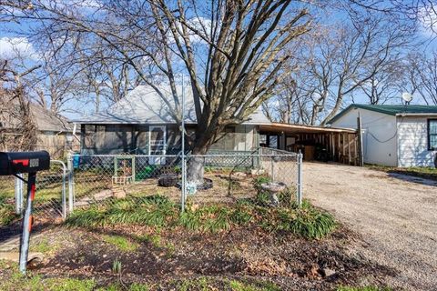 A home in Leonard