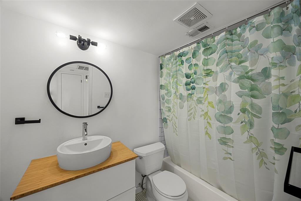 Bella Gardens Condos - Residential
