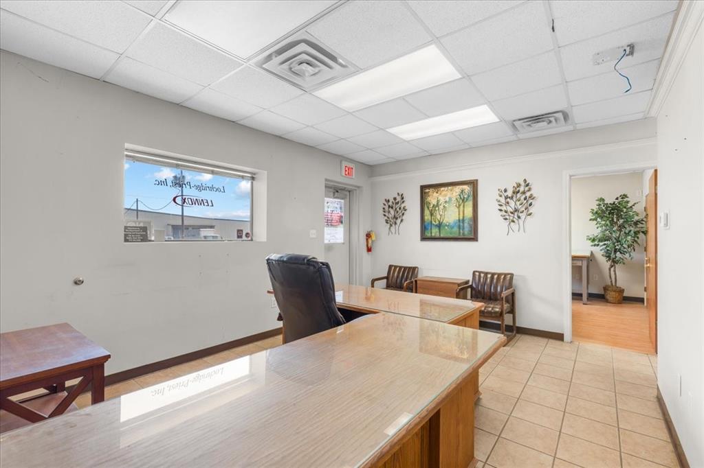 Corsicana - Commercial Sale