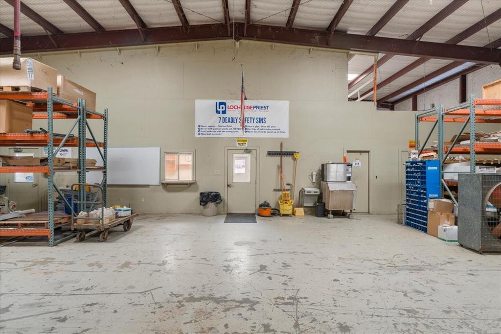 Corsicana - Commercial Sale