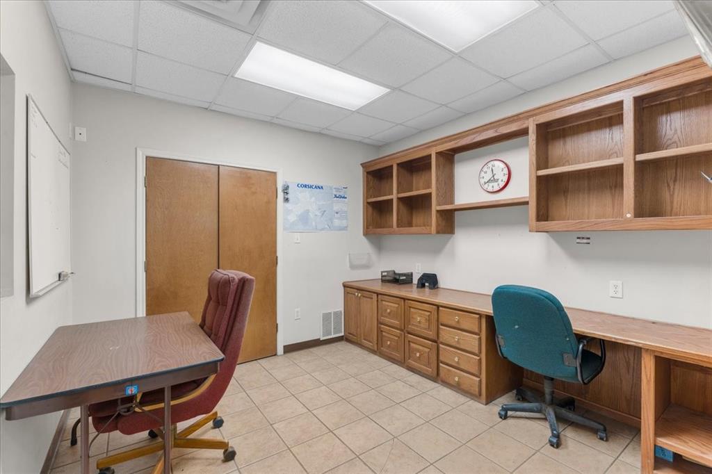 Corsicana - Commercial Sale