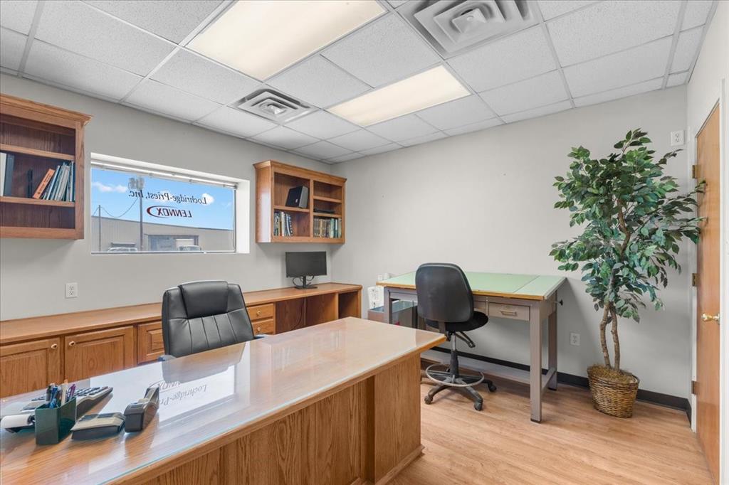 Corsicana - Commercial Sale