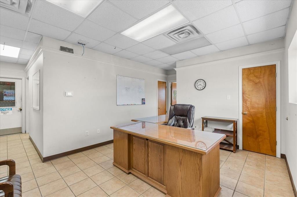 Corsicana - Commercial Sale