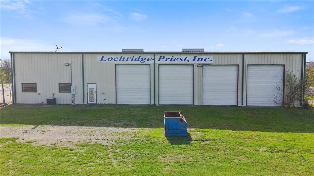 Corsicana - Commercial Sale
