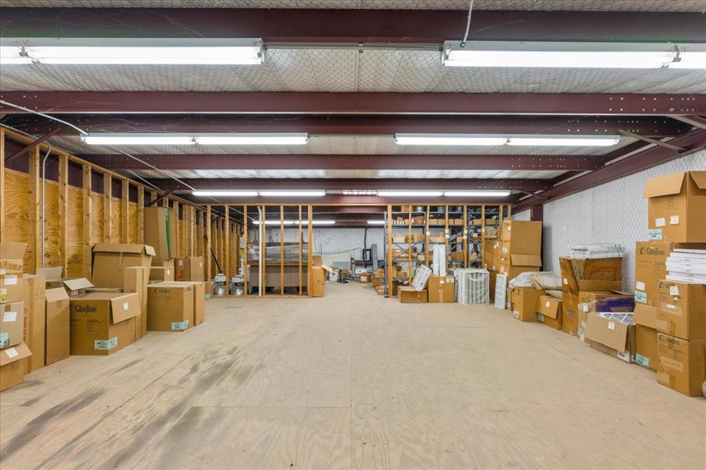 Corsicana - Commercial Sale