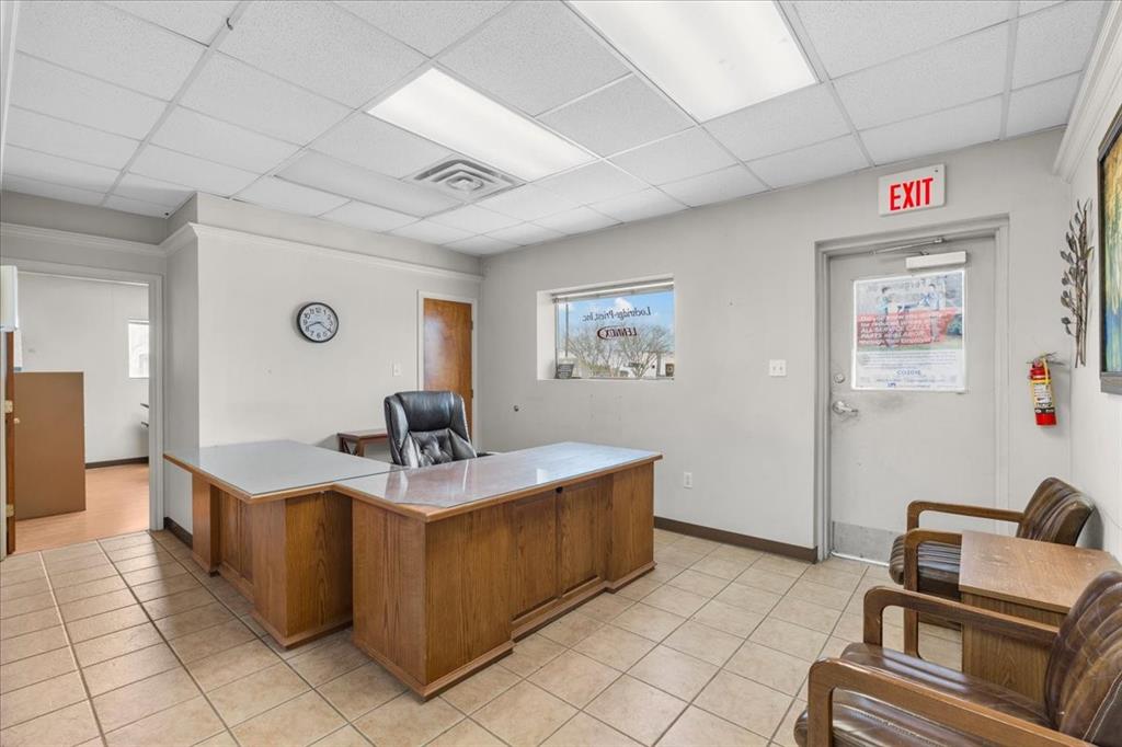 Corsicana - Commercial Sale