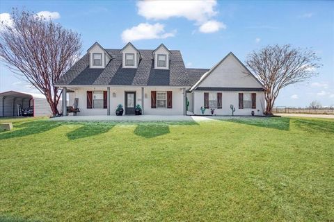 1174 Dickens Howe TX 75459