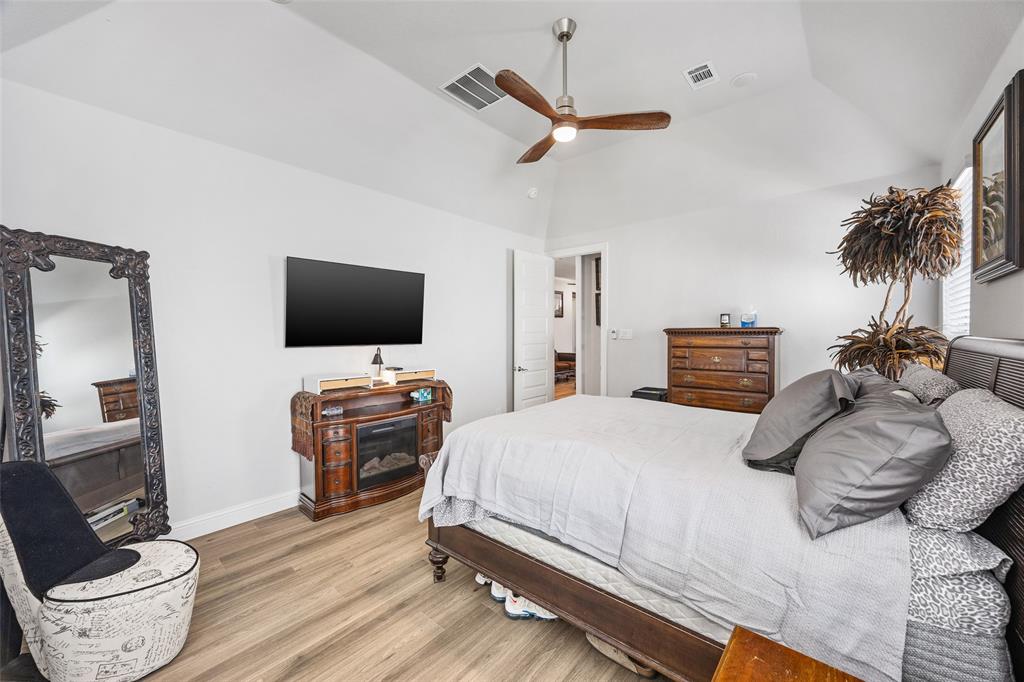 Lakes of River Trls East - Residential