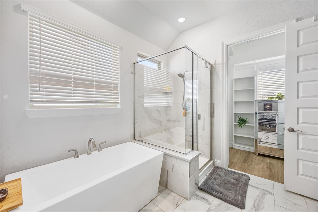 Lakes of River Trls East - Residential