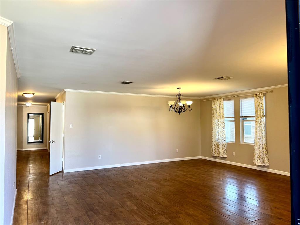 608 Marbury Way