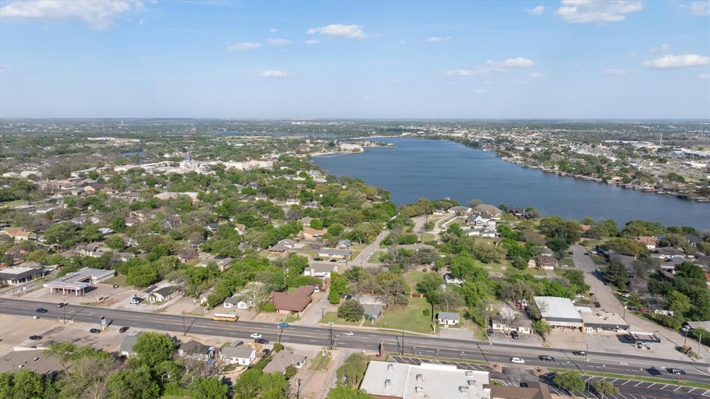 Lambert - Commercial Sale