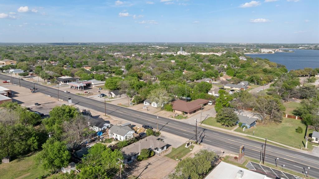 Lambert - Commercial Sale