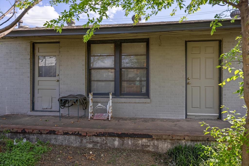 Lambert - Commercial Sale