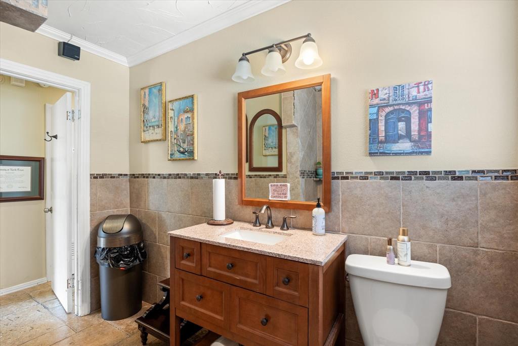 Lambert - Commercial Sale