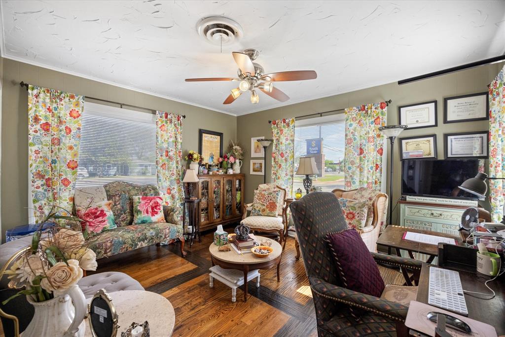 Lambert - Commercial Sale