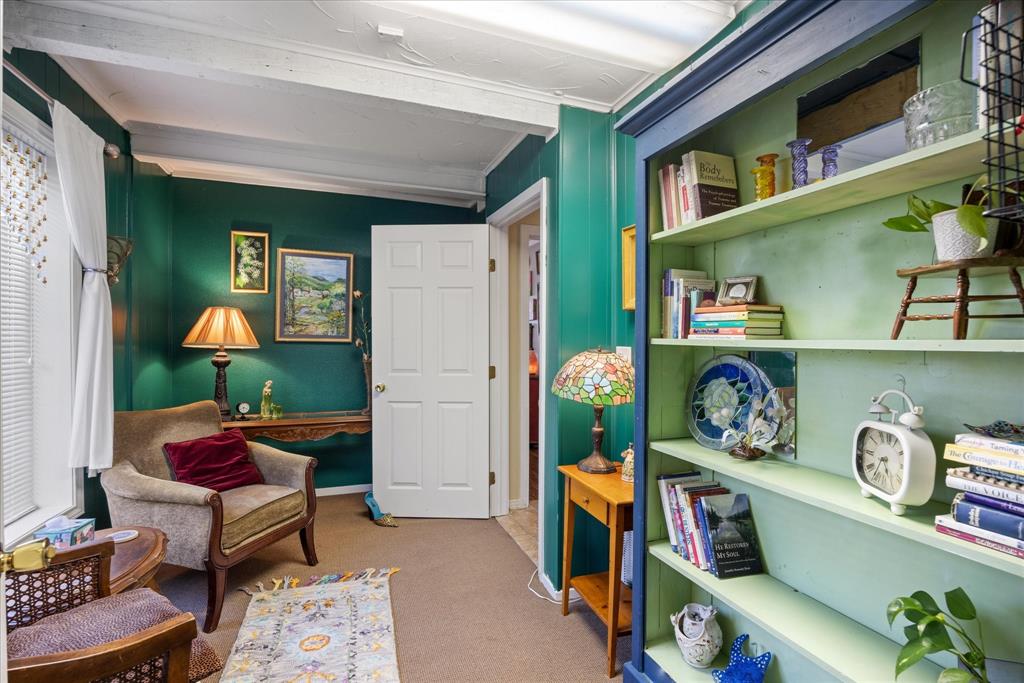 Lambert - Commercial Sale