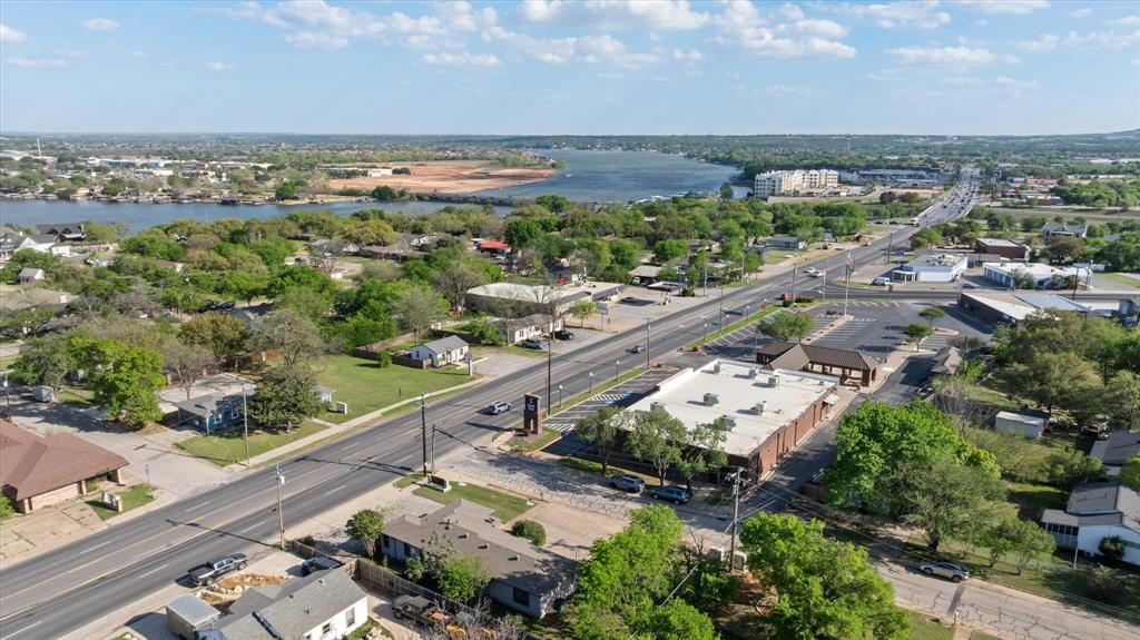 Lambert - Commercial Sale