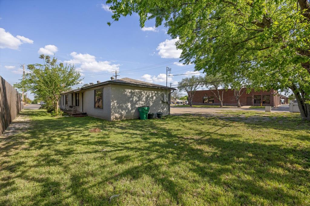 Lambert - Commercial Sale