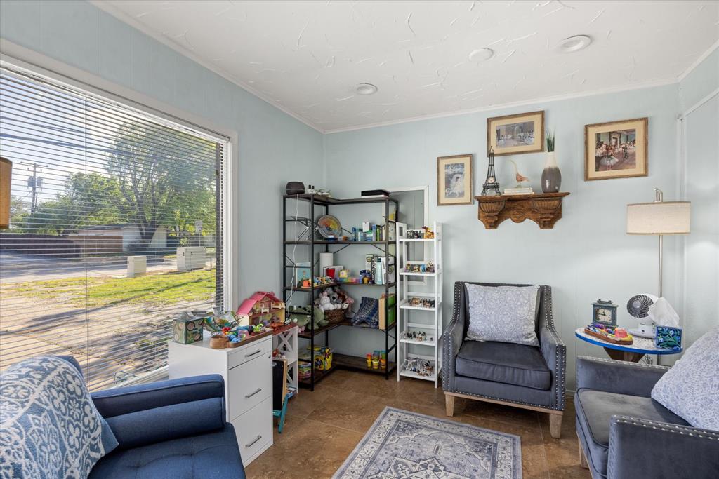 Lambert - Commercial Sale