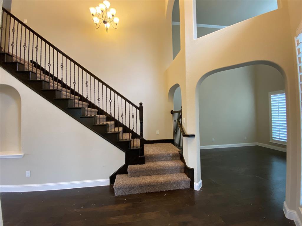 927 Bentley Drive
