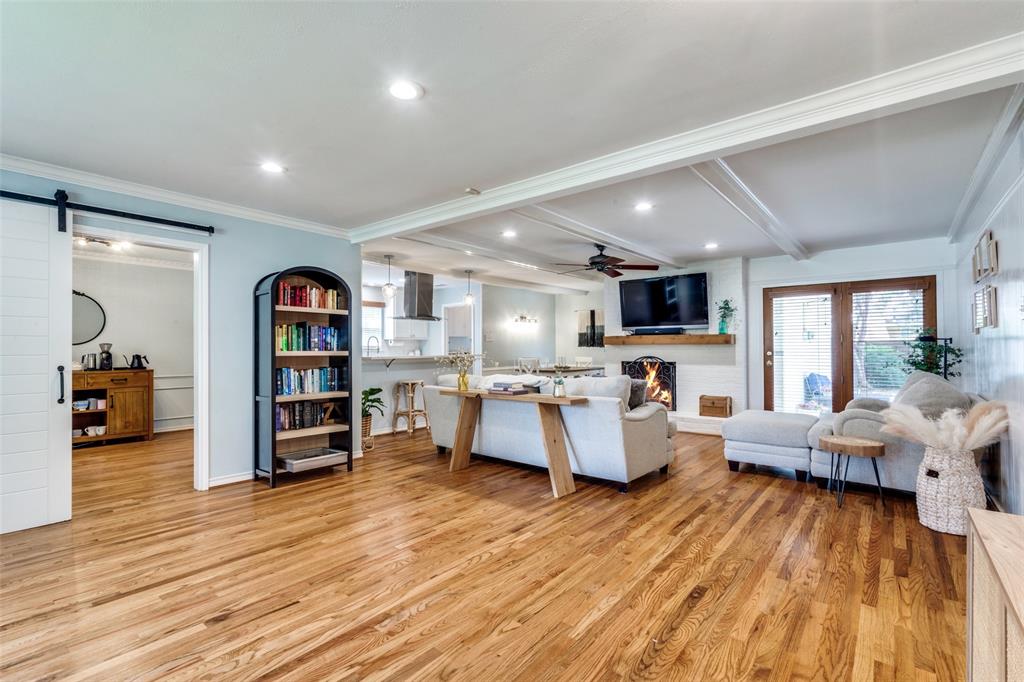 926 Teakwood Drive