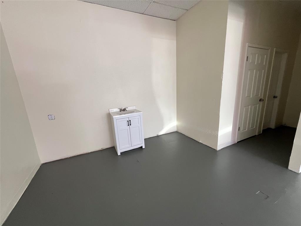 Montrose - Commercial Lease