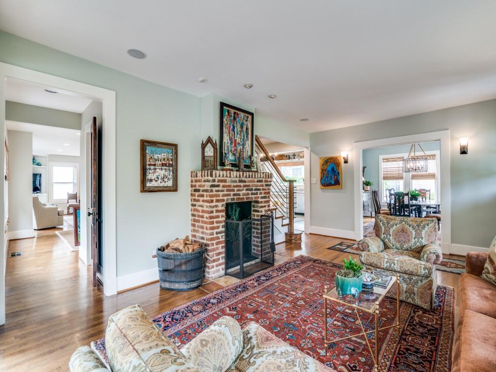 1124 S Canterbury Court