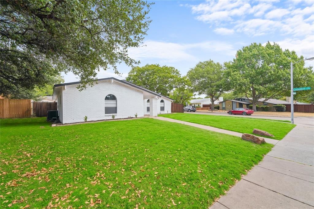 1515 Cherokee Trail