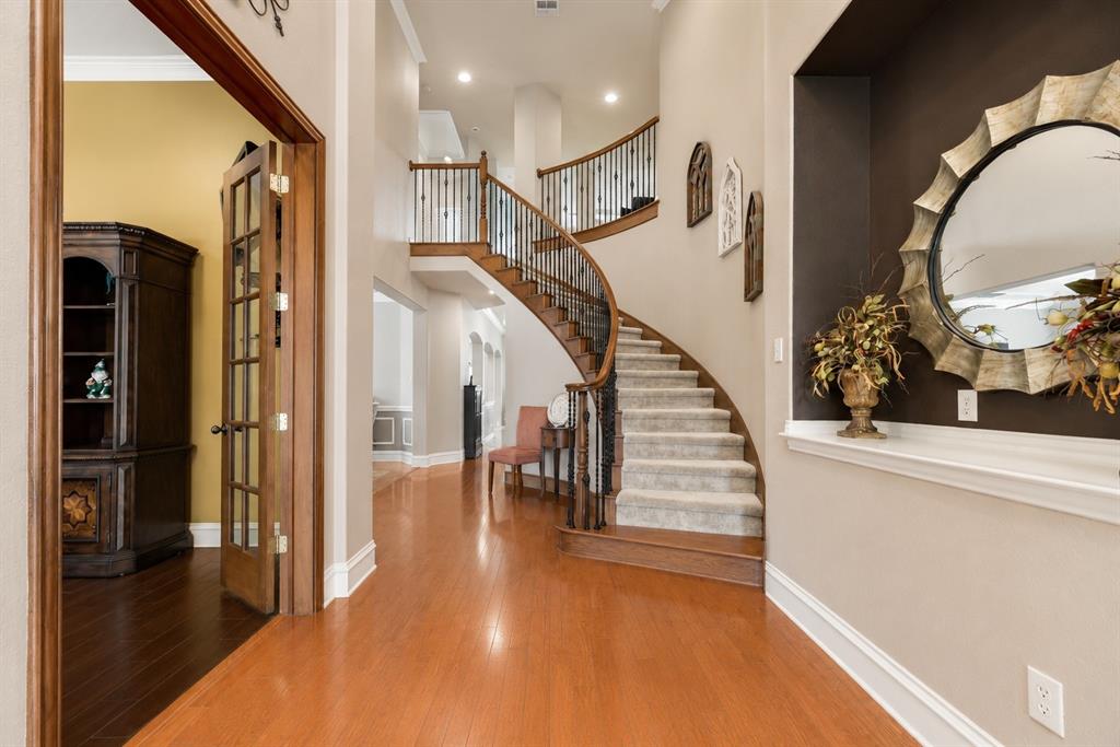 2631 Lakebend Drive