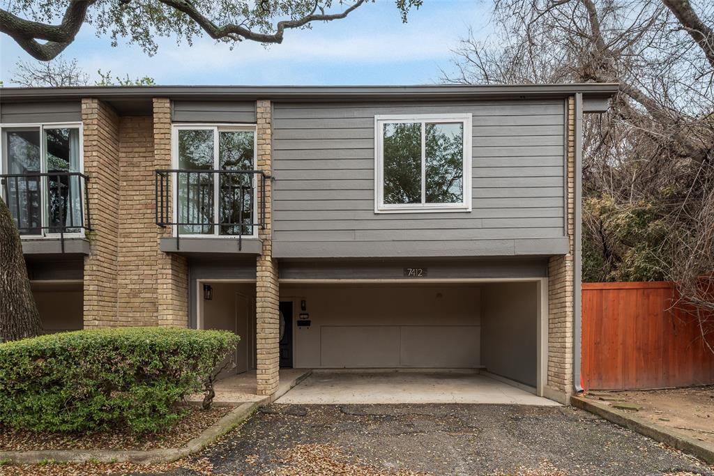 White Rock West Condo - Residential