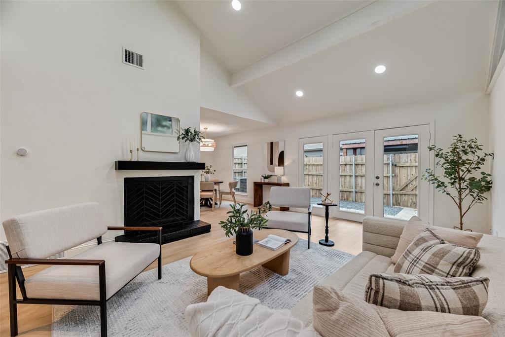 White Rock West Condo - Residential