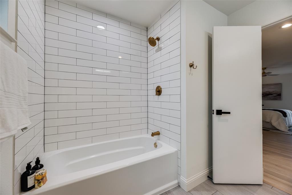 White Rock West Condo - Residential