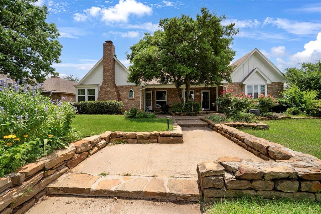 7824, 7828 Cardinal Court