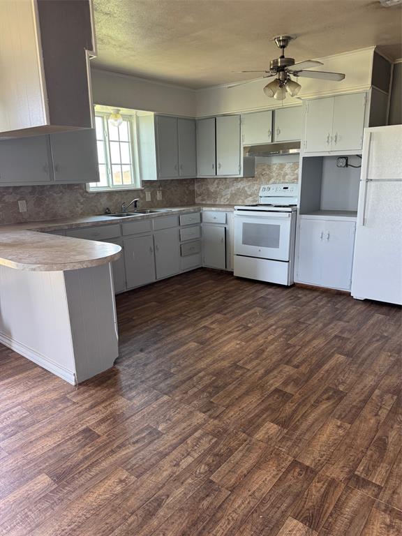 2800 Jerry Mashek Drive