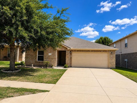 Photo of 5704 Sapphire Pool. Trail, Fort Worth, TX 76244 (MLS # 21396885)