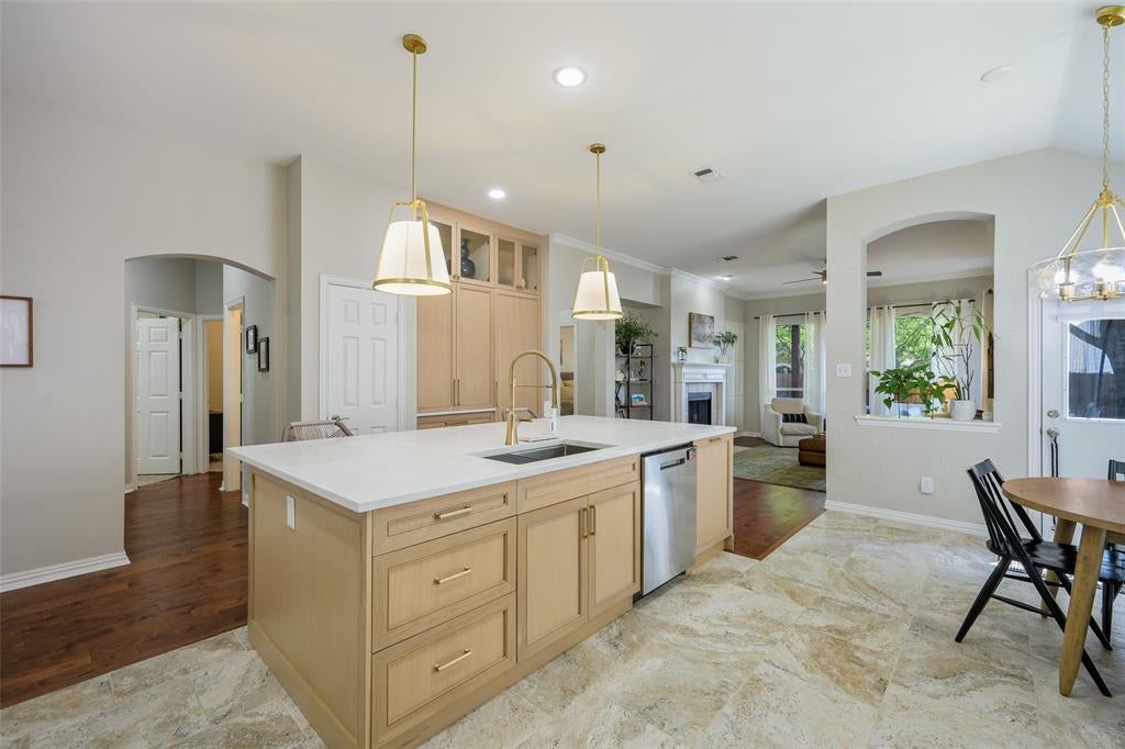 509 Crutcher Crossing