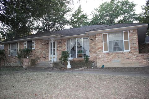 907 Bow Creek Drive Duncanville TX 75116