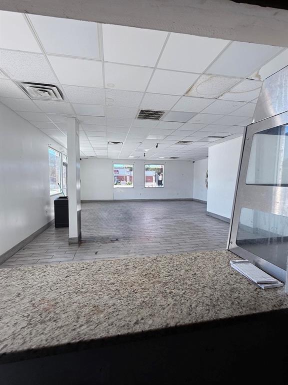 WEDGE HILLS - Commercial Lease