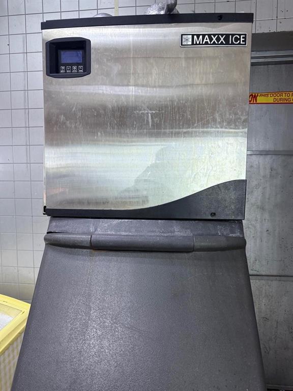 WEDGE HILLS - Commercial Lease