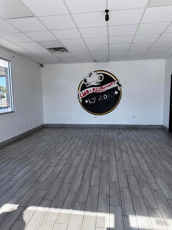 WEDGE HILLS - Commercial Lease